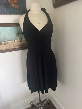 Black knit Stretchy halter dress 8P BODEN 
VGUC Looks good on everyone!